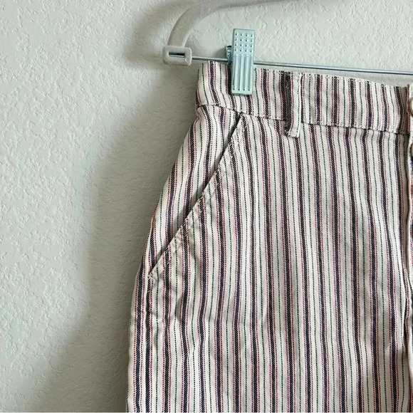 Loft and Old Navy Shorts (Set of 2) | size 2 - Picture 7 of 10